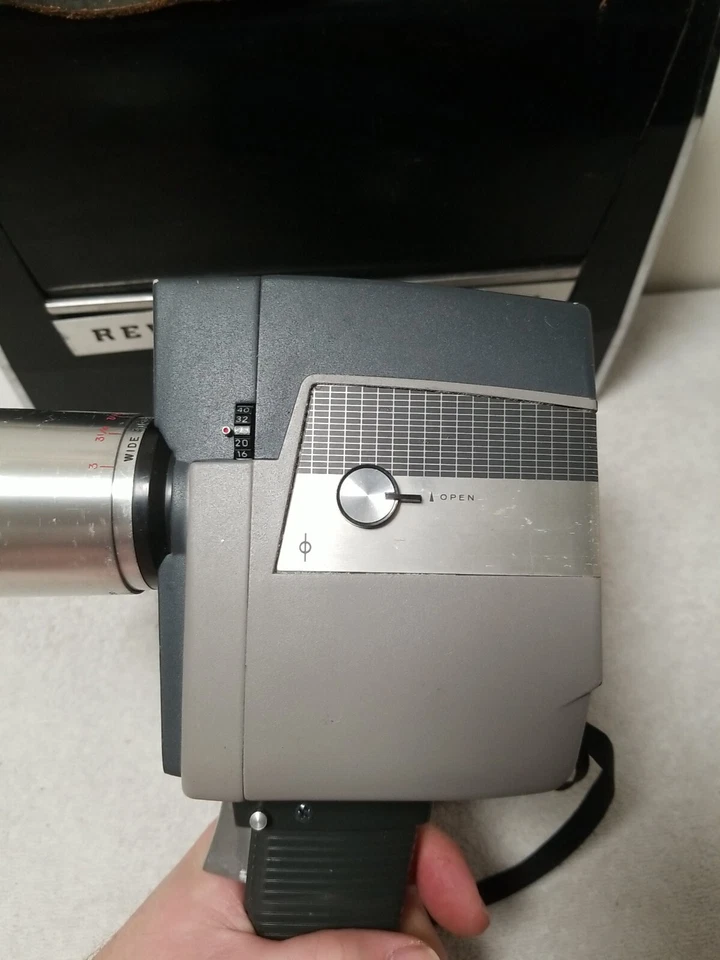 Revista REVERE 8MM Reflex Power Zoom Cámara Vintage 1962 ¡con estuche de transporte! Foto 4 de 4