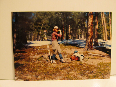 1980S VINTAGE FOUND PHOTOGRAPH COLOR ART OLD PHOTO GINGER MOUNTAIN MAN FLEXING