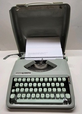 1967 Western Germany Hermes Rocket Seafoam Typewriter Working w/(Cracked)Case A0