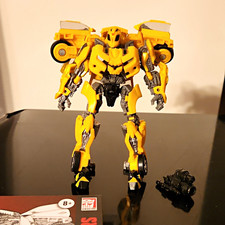 Hasbro Transformers Studio Series 49 Bumblebee COMPLETE