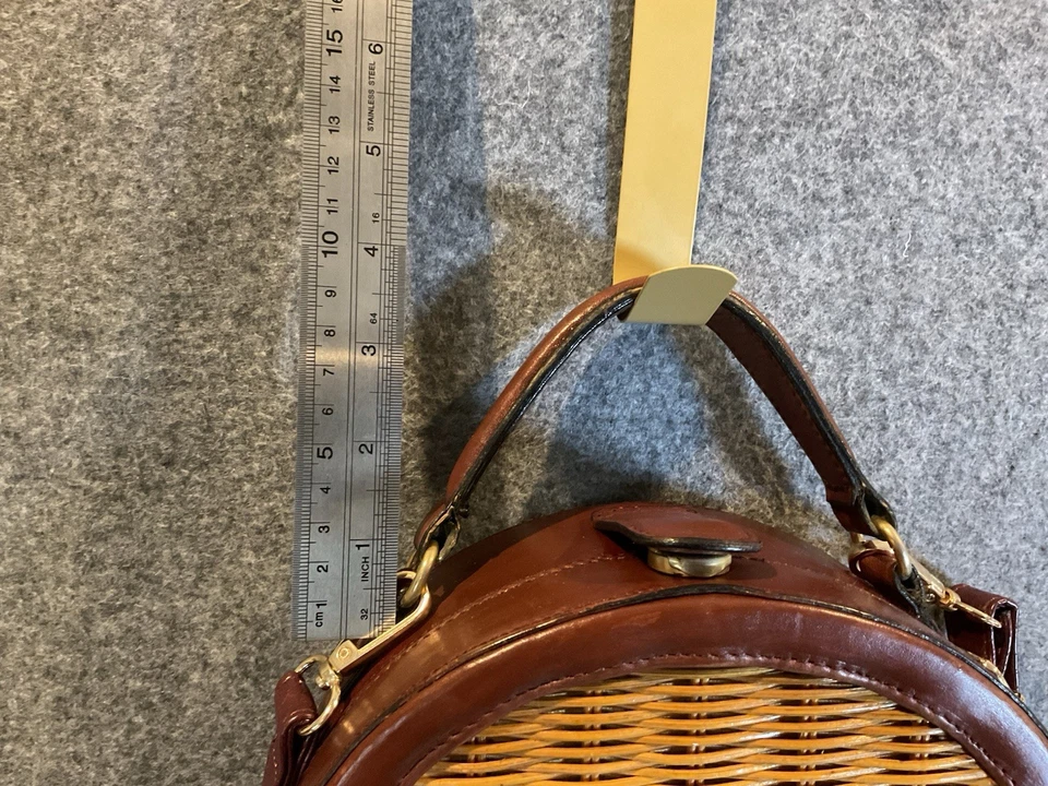 Etienne Aigner Vintage Woven Wicker and Leather Shoulder Bag - Image 4 of 4