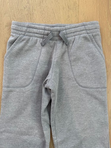 Boy's Champion size extra small (4-5) sweatpants - Picture 2 of 5