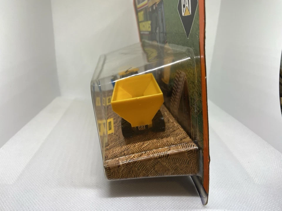 1998 Matchbox Dirt Machines-field shaper, tractor,wagon- 34309 NEW - Image 3 of 4