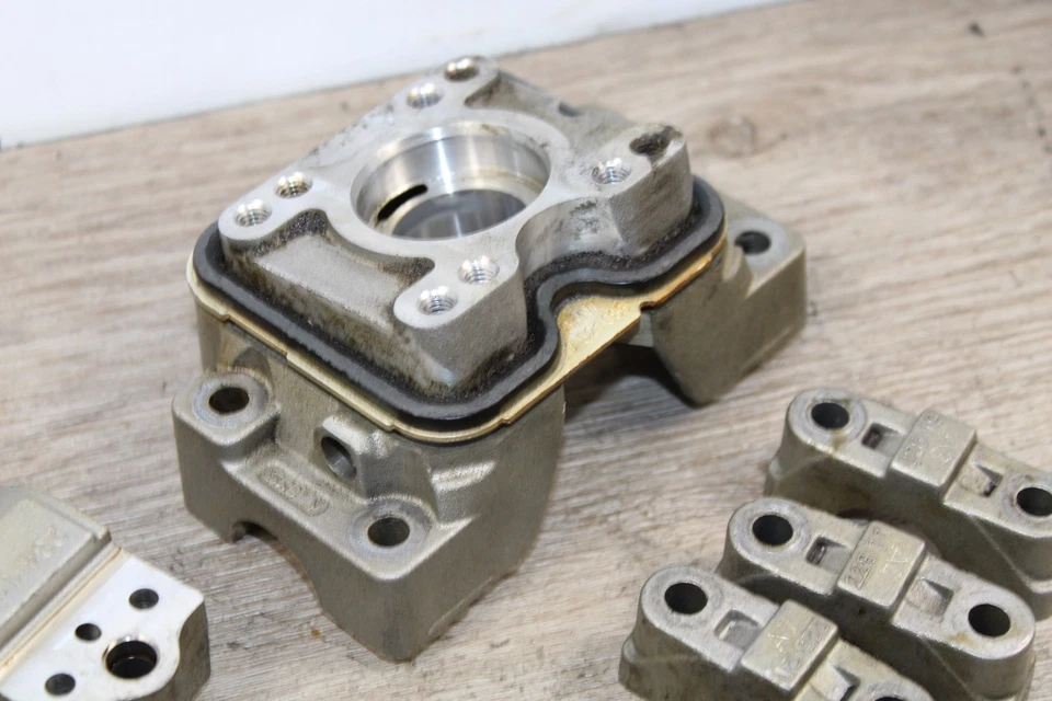 03\08 E65 E66 BMW 760I 760LI N73 TAPA ÁRBOL DE LEVAS ADMISIÓN Y ESCAPE IZQUIERDO MOTOR Foto 3 de 4