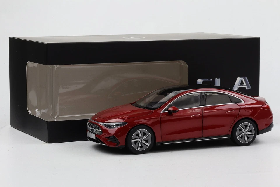 1:18 NZG Mercedes Benz CLA 2025 Modello C174 4 Porte Patagonienrot Dealer - Immagine 2 di 4