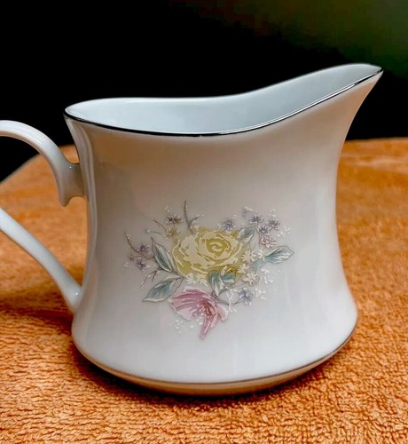 White Jade Fine China Porcelain Floral Creamer 10 oz - Picture 3 of 6