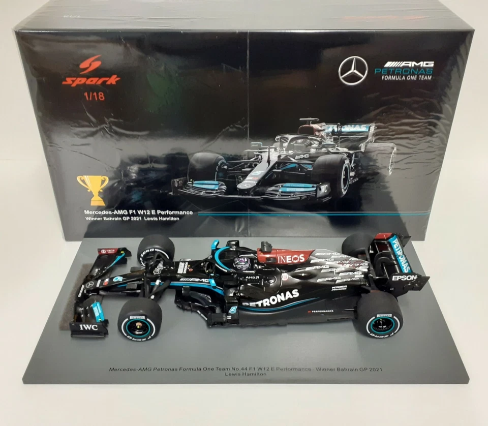 MODELLINO AUTO F1 DIE CAST 1:18 SPARK MERCEDES HAMILTON BAHRAIN 2021 MODELLISMO - Immagine 2 di 4