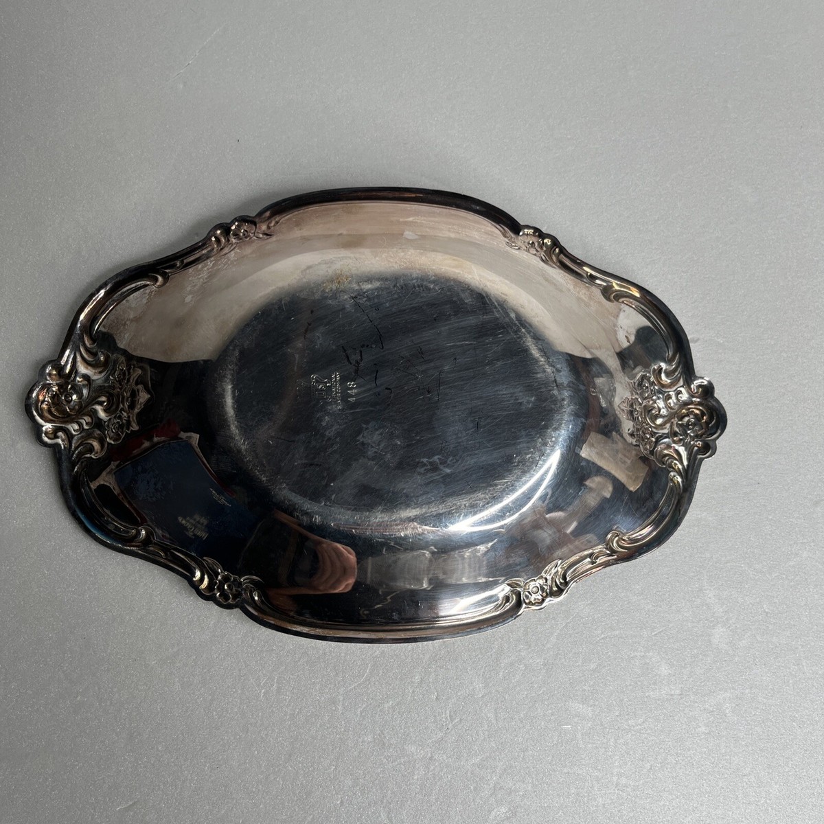 【INTERNATIONAL SILVER】ギャラリートレー 38cm International Silver Company, 8.50 Inch Oval Serving Tray, Silver