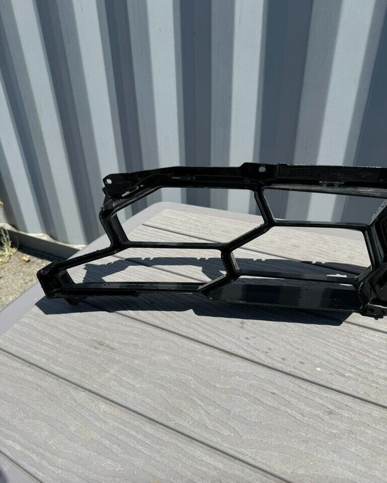 OEM Lamborghini Urus Front Radiator Grille Black 4ML807639 3F