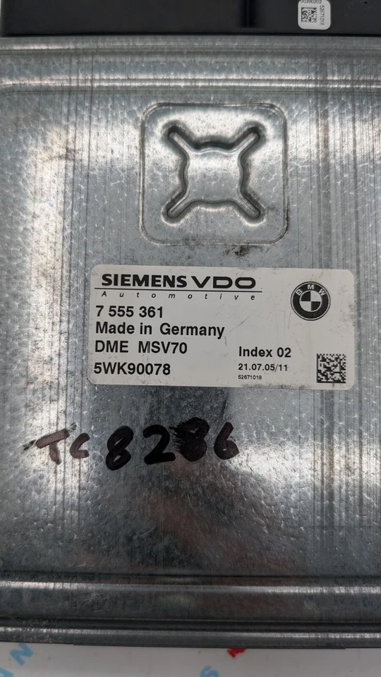 BMW 530i Siemens 2006 7555361 DME MSV70 ECU 5WK90078 usado Foto 2 de 4