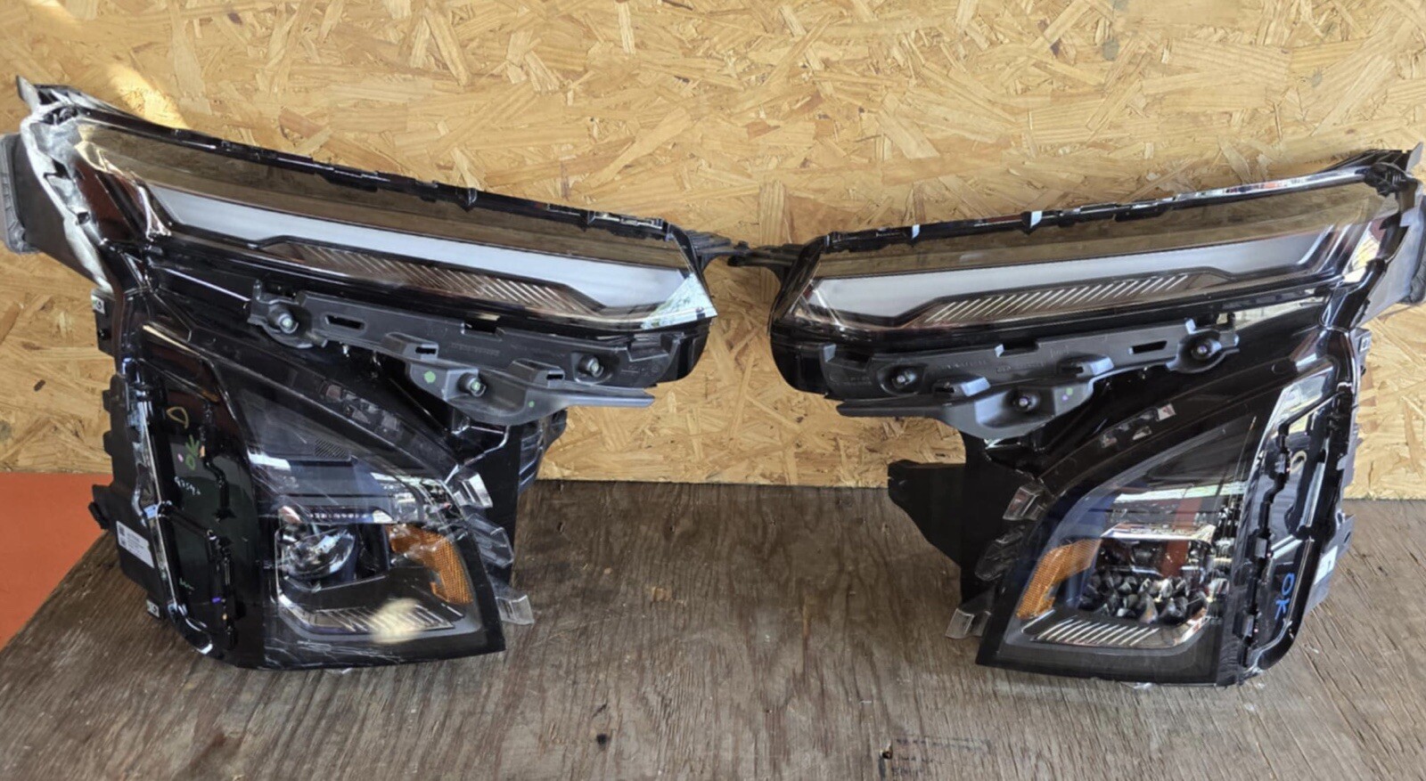 2025 Chevrolet Equinox LED Headlights Pair OEM Replacement