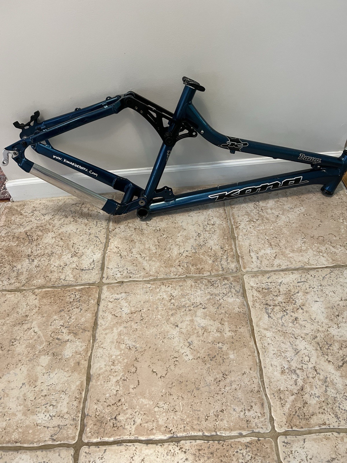 Kona Dawg Blue Mountain Bike 17&rdquo; Frame.  