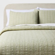 3pc Full/Queen Matelasse Quilt and Shams Set ...