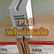 1PCS NEW Honeywell R4343E1014 Brand new Relay Flame Detector Expedited Shipping
