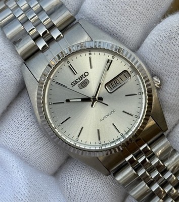 Seiko 5 SNXJ Automatic 7009 Silver Sunburst Dial Day/Date Men's Wrist Watch