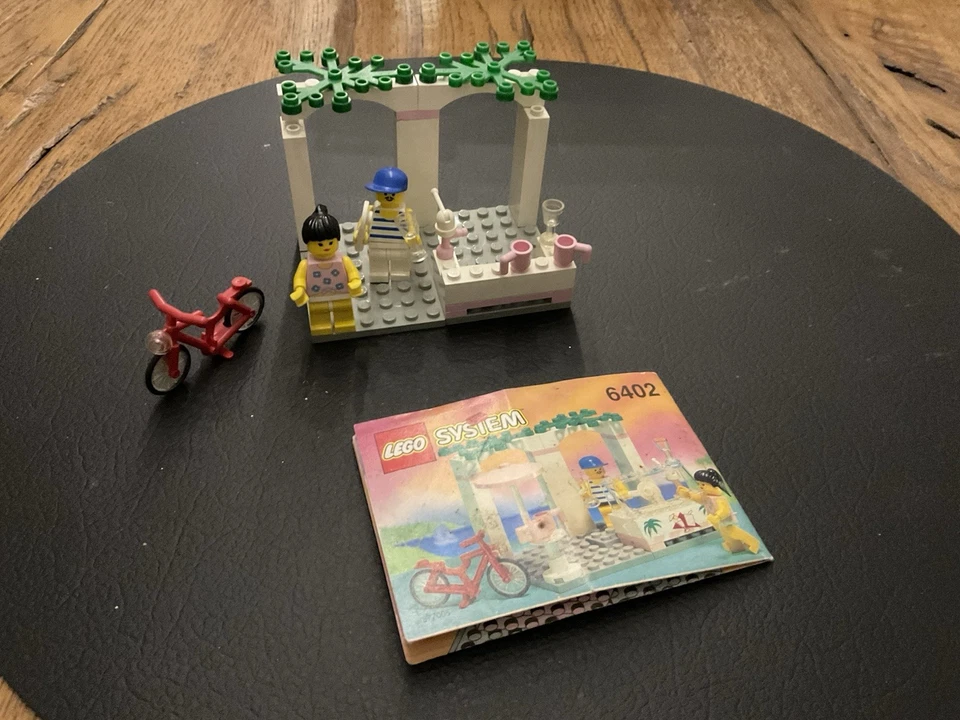 LEGO Town 6402 Sidewalk Cafe, foto 1 di 5
