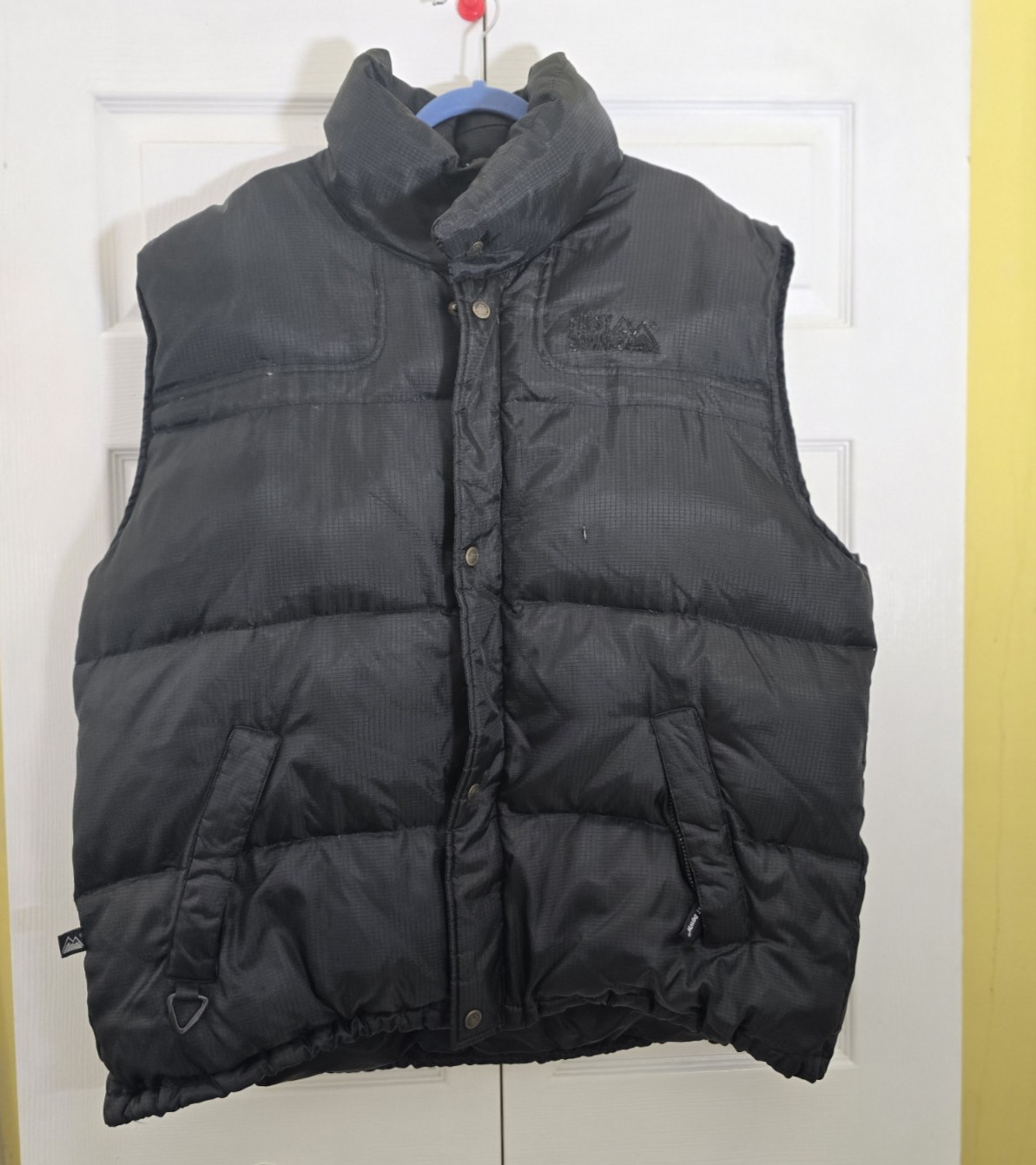 first down full zip snap button puffer sleeveless… - image 1
