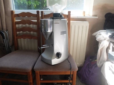 Mazzer Robur Electronic Commercial Espresso Coffee Grinder - 71mm Conical Burrs - Image 1 of 4