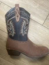 Rollda Size 4 Boots