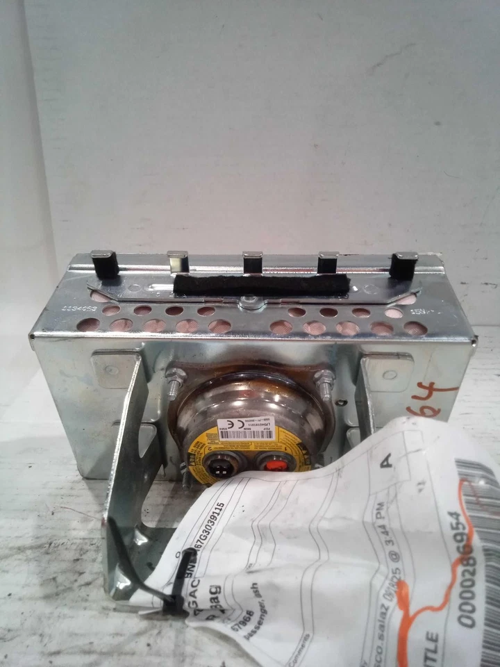 Used Right Instrument Panel Air Bag fits: 2016 Subaru Legacy passenger dash Righ Foto 2 de 4