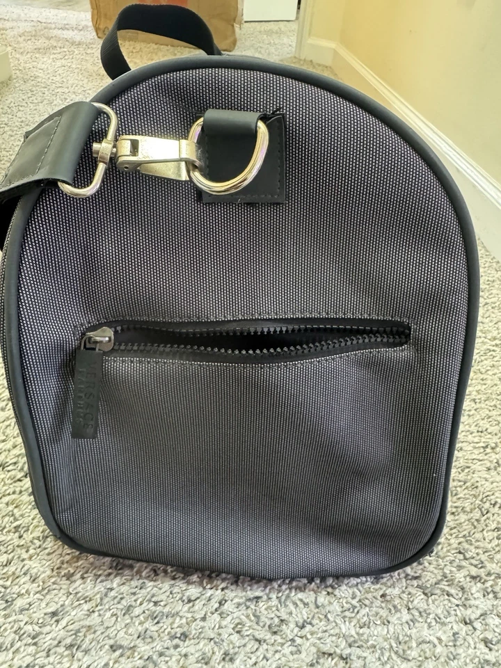 范思哲 Parfums 限量版灰色男式行李袋 — 第 3/4 张图片