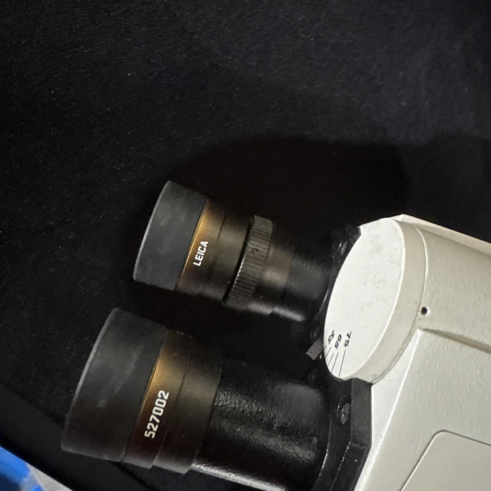 Microscopio invertido Leica DMIL tipo 090-135,001 con objetivos Foto 3 de 4
