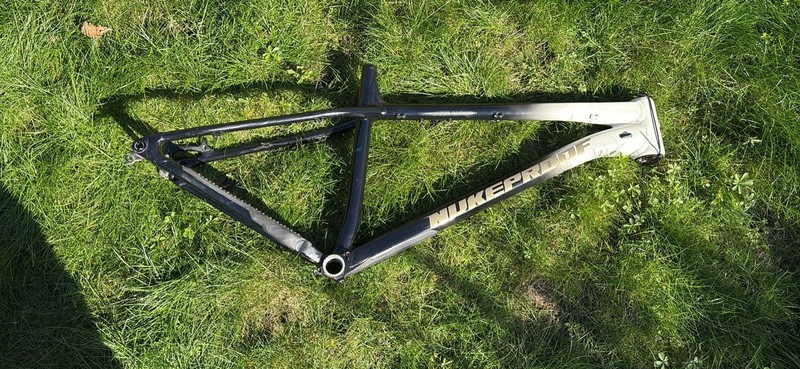 Nukeproof scout Frame 27.5 XL Limited Edition Stout. In Good Condition.