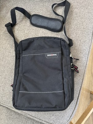 SWISSGEAR Crossbody Shoulder Black Bag Zip Close Lots of Pockets
