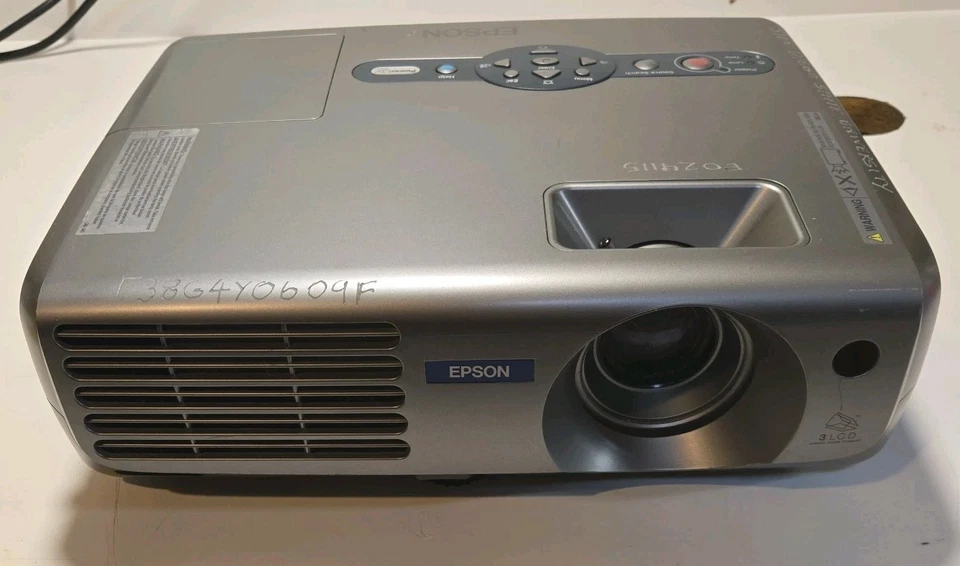 Epson PowerLite EMP-81 LCD Projector 2000 ANSI Lumen 5W Speakers 330H NO REMOTE - Image 2 of 4