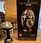 LEGO Star Wars The Mandalorian Helmet 75328 584pcs Display Stand 18+