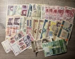 Alle Welt (29 Banknoten)