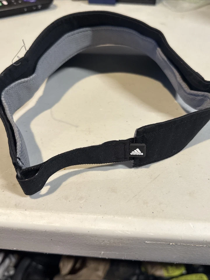 Visera Adidas CW Squad negra/blanca para mujer, talla única Foto 3 de 3