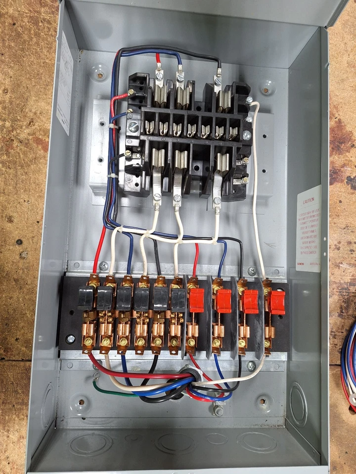 Enchufe medidor Siemens 9837-0433 20A 600V nuevo excedente sin caja Foto 3 de 4