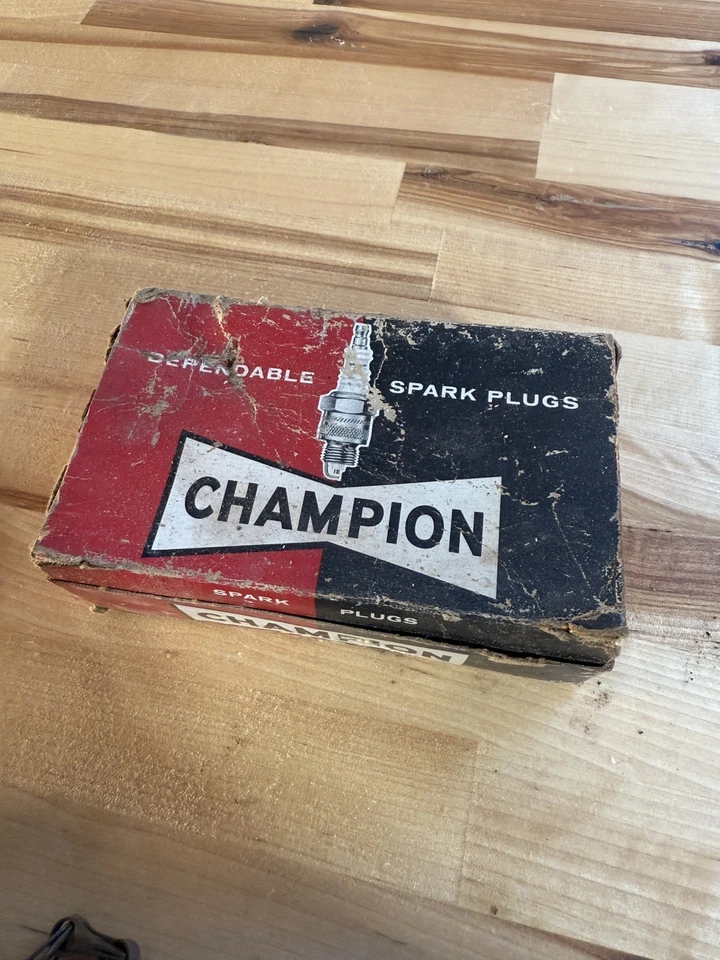 ‘NOS’ Champion RJ-11Y Spark Plugs...Charger, Road Runner, Cuda, Challenger, GTX - Image 3 of 4