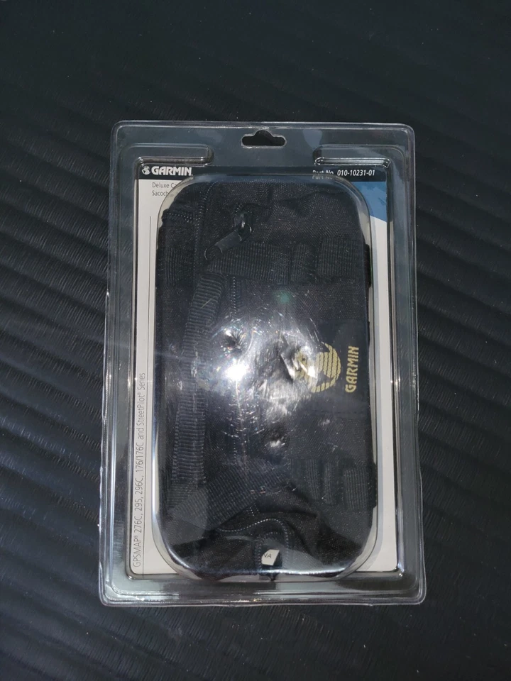 Garmin Deluxe Carrying Case 010-10231-01 - Protective GPS Accessory - Image 3 of 4