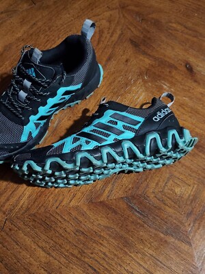 Adidas women s Size 6 Performance Incision Trail Athletic, Runner Sneaker