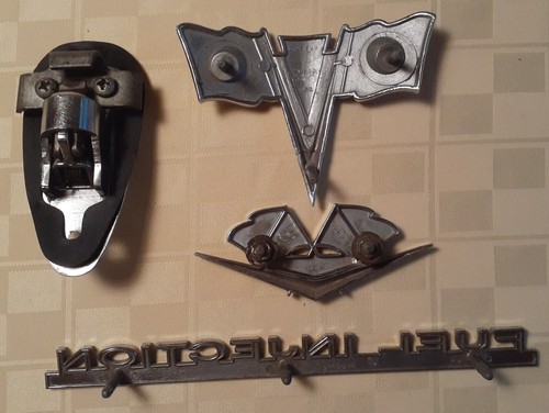 63-67 CORVETTE EMBLEMS & REAR CONVT. TOP REAR DECK LID LATCH ASSEM. FREE SHIP - Picture 2 of 11