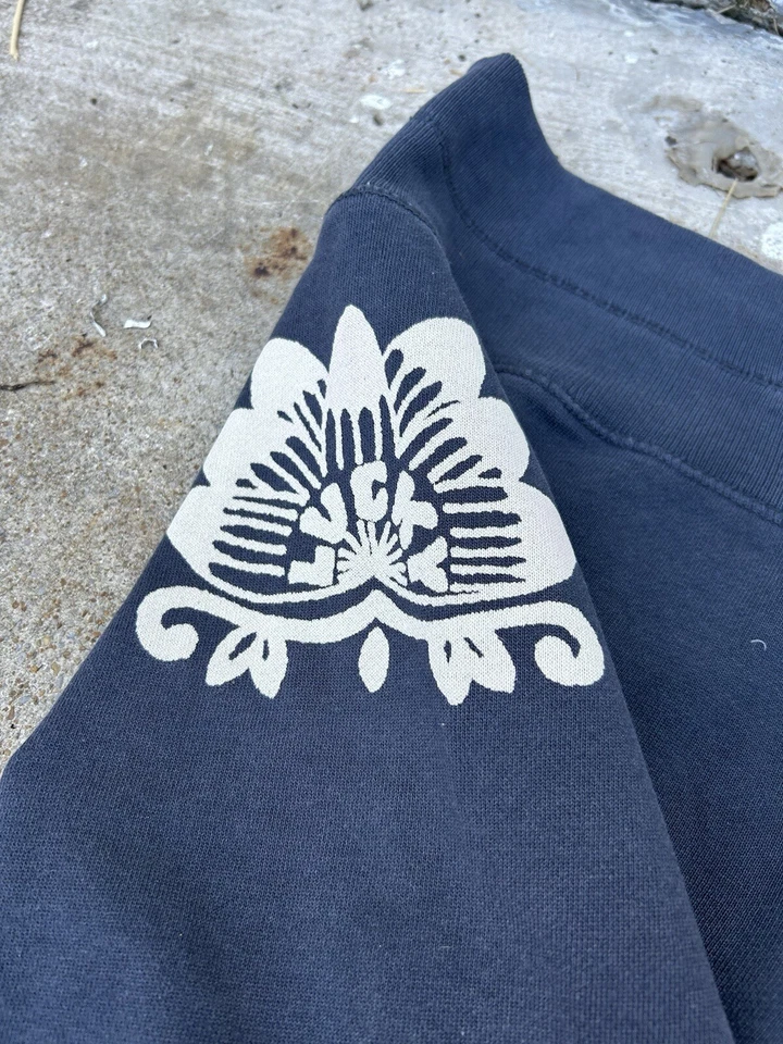 Y2K Lucky Shorts Women’s XS Gray Floral Casual Cut Off Vintage - Image 2 of 4