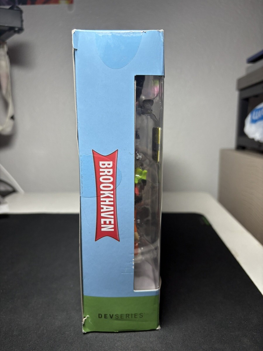 Roblox DevSeries Brookhaven's Most Wanted 6 Action Figures New