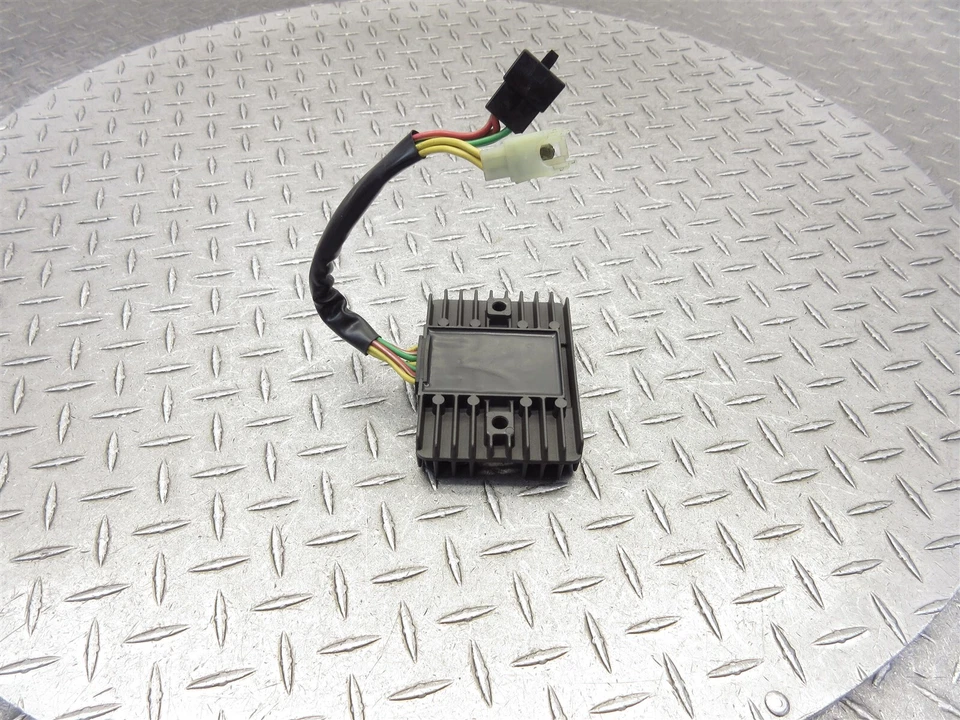 Ducati Monster 900 M900S 2001 00-03 rectificador regulador de voltaje control de carga Foto 4 de 4