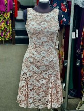 ADRIANNA PAPELL DRESS/RETAIL$160/SIZE 10/LINED/LENGTH 39"/LACE