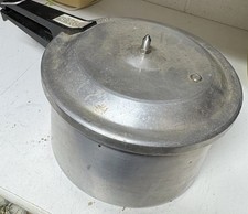 VTG MIRRO-MATIC 4 Quart Aluminum Pressure Cooker Canner Model M-0404 USA Made