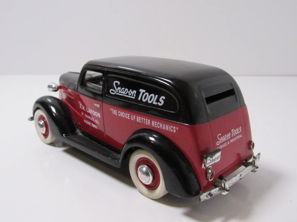 Banco de monedas de entrega Chevy 1937 sedán diecast a presión A.H. Lafoon # MC3-15 Foto 4 de 4