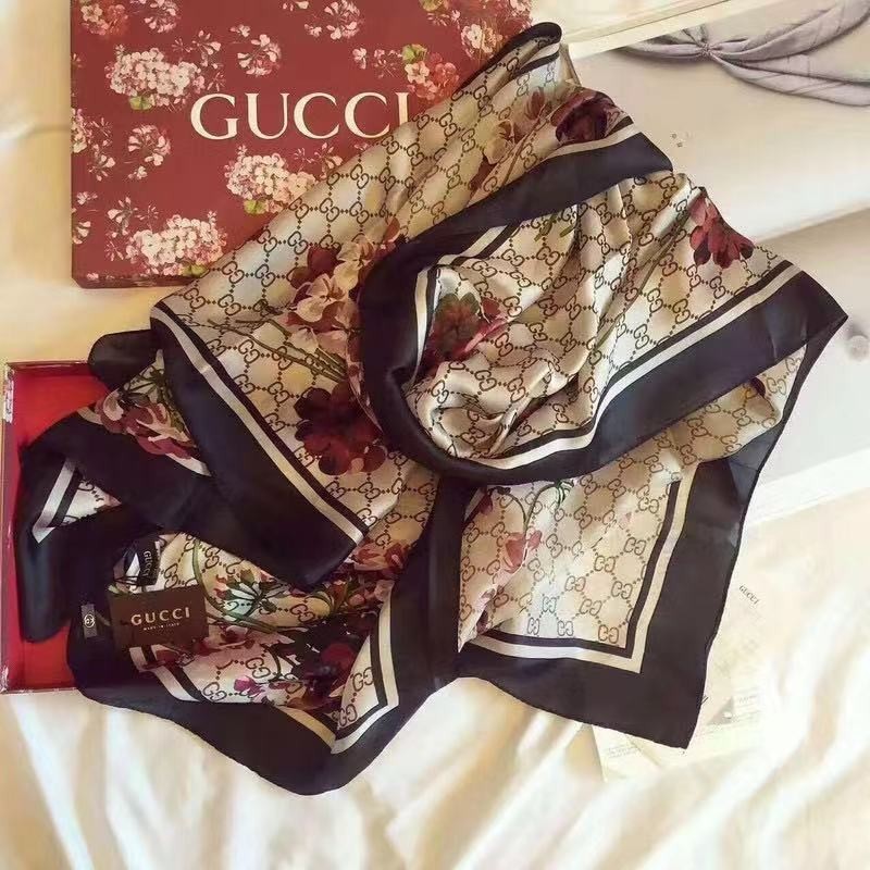 Gucci Authentic 100% Silk Scarf Black Beige Floral Classic Logo Lightweight