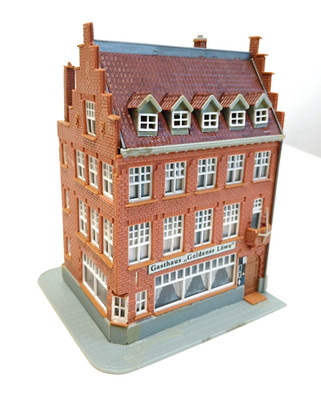Kibri - Stadthaus Gasthaus Goldener Löwe - 8312 - H0 - Gebäude gebaut--- DK 406