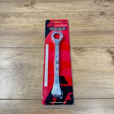 NEW TUSK AXLE WRENCH / 1629500003
