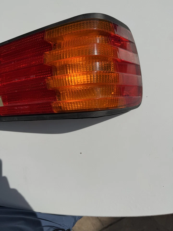 Luz trasera lateral derecha pasajero luz trasera derecha 86-91 mercedes 300 560sel w126 Foto 2 de 4