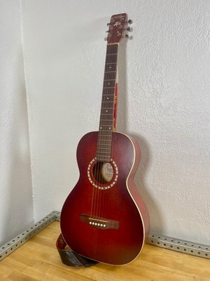 Near Mint Art & Lutherie AMI Spruce Burgundy Parlor Guitar Made in Canada