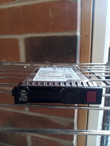HP EG1800JEMDB W/ TRAY 1.8TB Drive - Photo 2/4