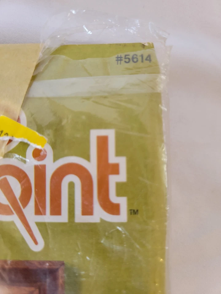 Jiffy Needlepoint Kit Davenport, marco de fotos margaritas amarillas 5614 Foto 3 de 4